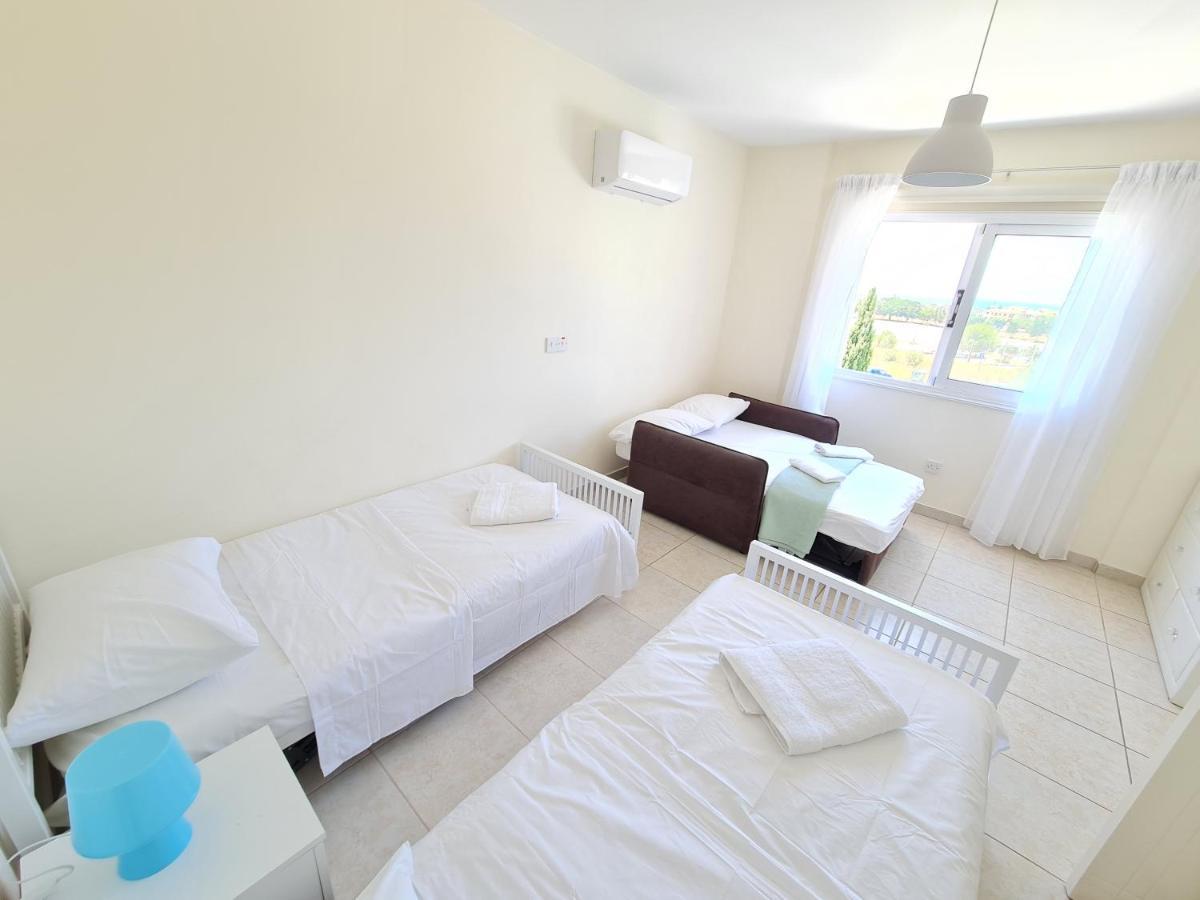 Stunning Views' Apartment With Pool بافوس المظهر الخارجي الصورة
