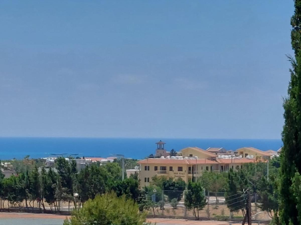 Stunning Views' Apartment With Pool بافوس المظهر الخارجي الصورة